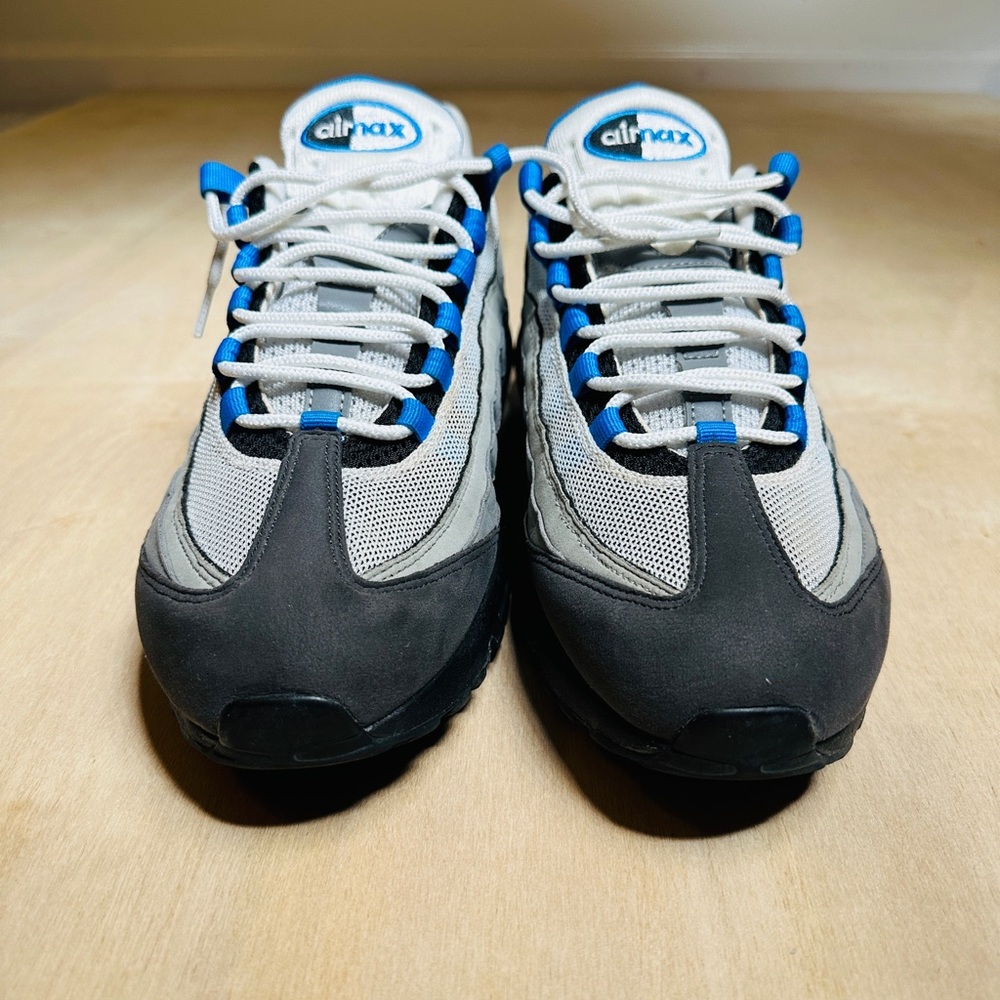 Air Max ‘95 used gently worn.